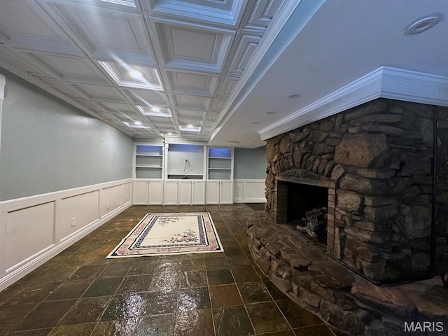 15012 Bay Hills Dr, Dexter, MO 63841 - hall with a decorative wall, stone finish floors, and a wainscoted wall