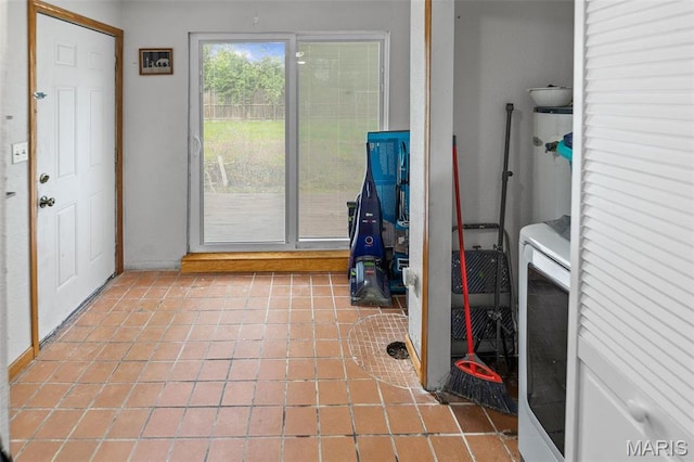 519 N Maple St, Duquoin, IL 62832 - foyer entrance featuring tile patterned flooring