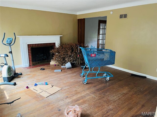 905 Hornsby Ave, Saint Louis, MO 63147 - photo 2