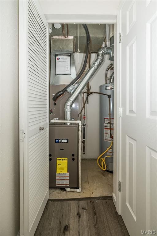 1331 Belrue Ave, Saint Louis, MO 63133 - utilities with water heater