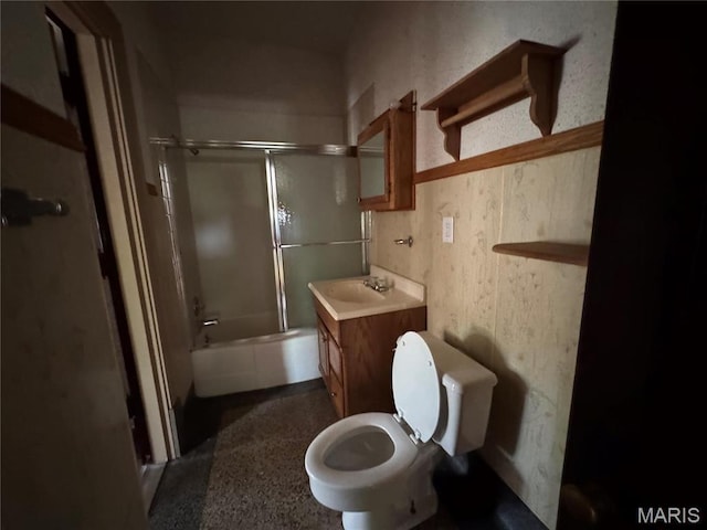 813 Main St, Poplar Bluff, MO 63901 - full bath with toilet, vanity, and bath / shower combo with glass door