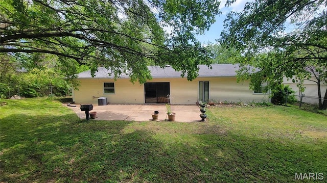 5489 Limerick Dr, Saint Louis, MO 63128 - rear view of house featuring a patio area and central AC