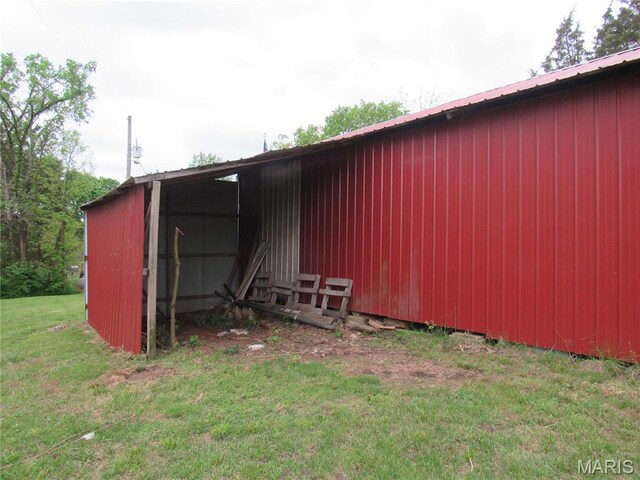 2375 Argo Rd, Cuba, MO 65453 - view of pole building with a lawn
