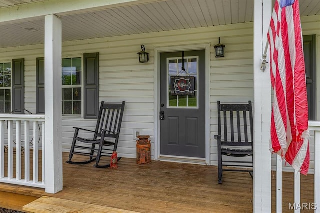 802 Hager Rd, Farmington, MO 63640 - property entrance featuring covered porch