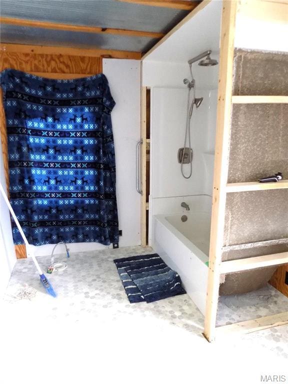 491 Broadway St, Edgar Springs, MO 65462 - bathroom with washtub / shower combination