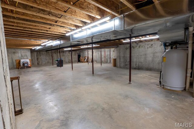 14035 County Road 4110, Rolla, MO 65401 - unfinished basement with water heater