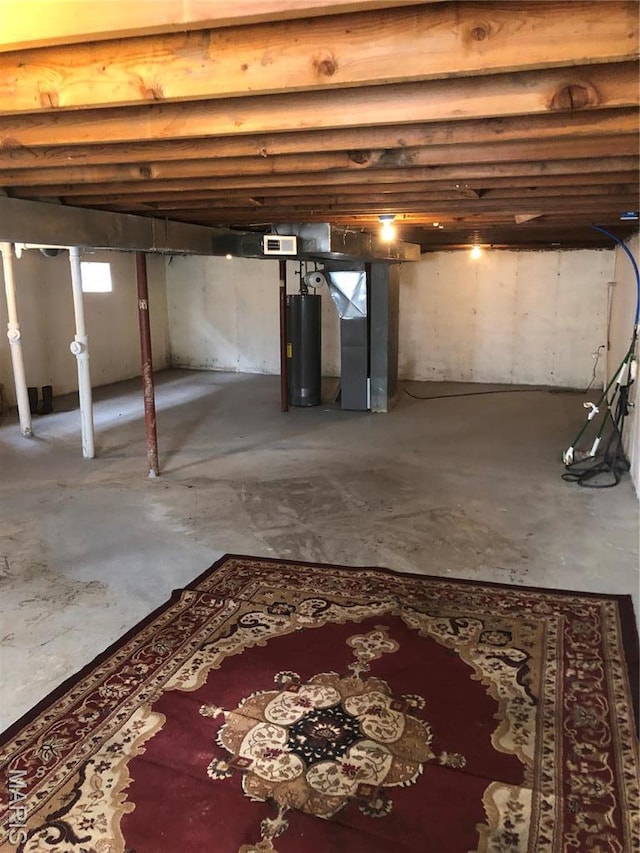 4501 San Francisco, San Francisco, Saint Louis, MO 63115 - below grade area with water heater and heating unit
