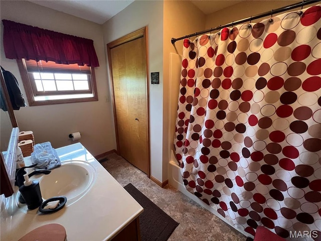 7070 Goldenrod Rd, Hannibal, MO 63401 - bathroom with vanity and baseboards