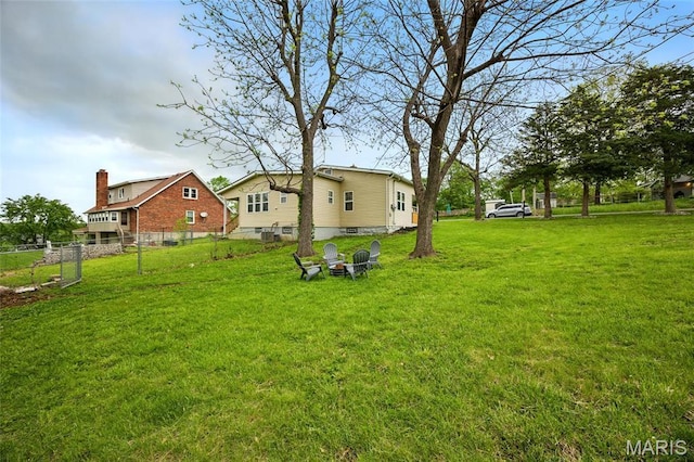 202 N Thomas St, De Soto, MO 63020 - view of yard featuring cooling unit