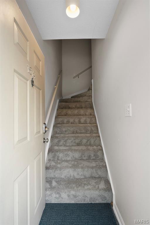 1514 Thrush Ter, Saint Louis, MO 63144