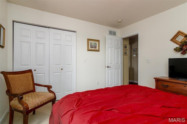 9574 Woodcrest Pl, Breese, IL 62230 - carpeted bedroom with a closet and baseboards