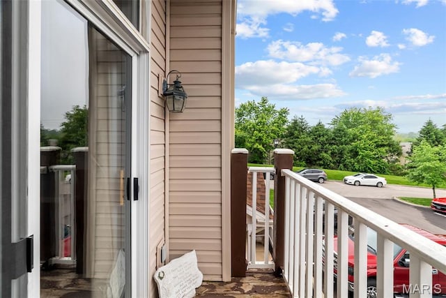 1239 Gardens Circle Dr Unit I, Saint Louis, MO 63125 - view of balcony