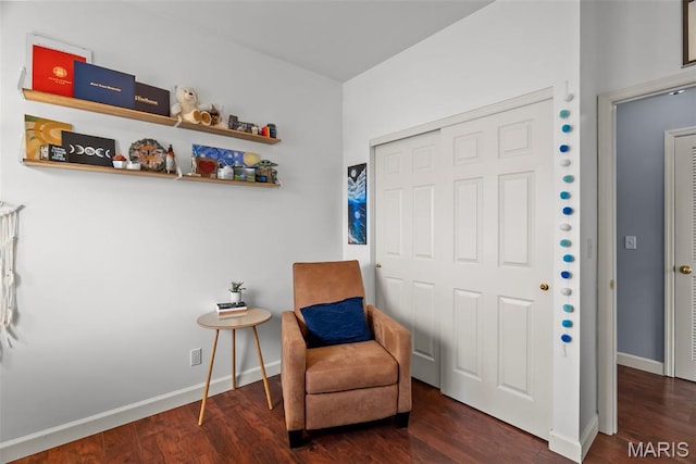 1239 Gardens Circle Dr Unit I, Saint Louis, MO 63125 - living area featuring wood finished floors and baseboards