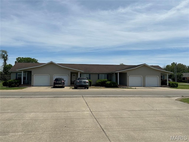 2 One Mile Rd Unit 2-4-6-8, Dexter, MO 63841 - single story home featuring a garage and driveway