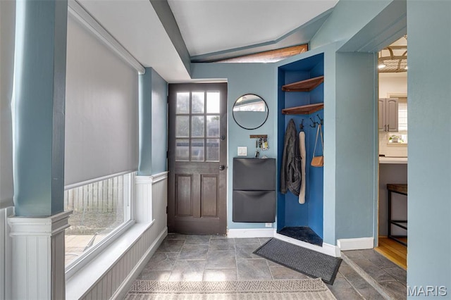 5245 Robert Ave, Saint Louis, MO 63109 - entryway featuring stone tile floors and baseboards