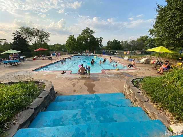 1200 Auber Dr, Manchester, MO 63011 - community pool with a patio area and fence