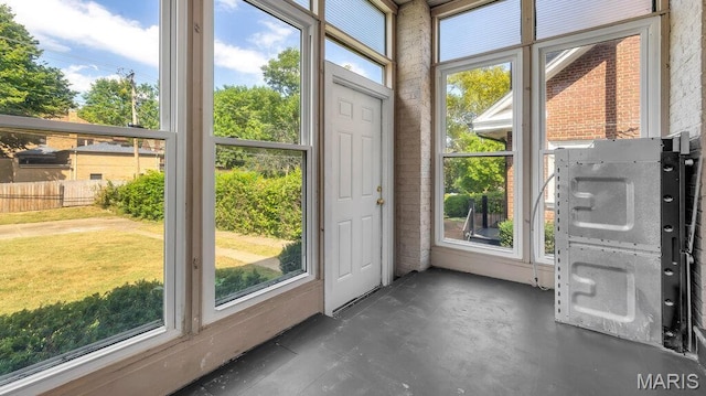 9 Aberdeen Pl, Saint Louis, MO 63105 - view of doorway to outside