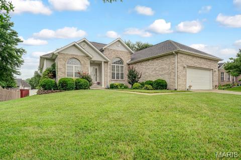 2645 Katrine Lake Dr, Belleville, IL 62221 - photo 2