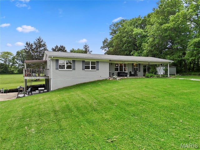 3066 W Meyer Rd, Foristell, MO 63348 - view of front of house featuring a porch and a front yard