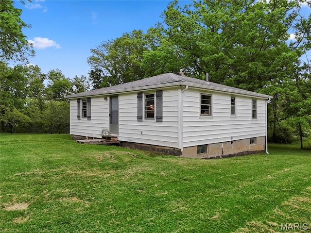 3066 W Meyer Rd, Foristell, MO 63348 - view of front of home featuring a front lawn and roof with shingles