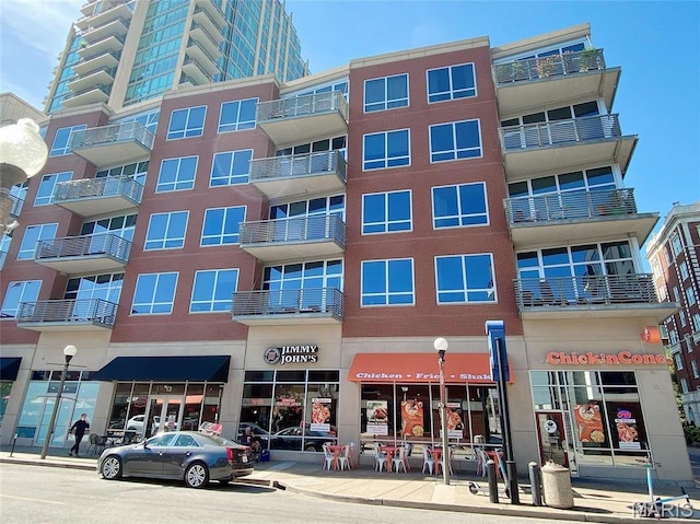 9 N Euclid Ave Unit 510, Saint Louis, MO 63108 - view of apartment building / complex