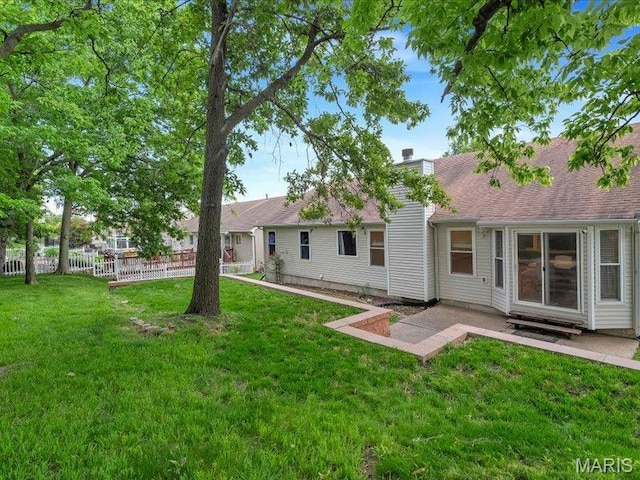 927 Annabrook Park Dr, Ofallon, MO 63366 - view of yard with a patio