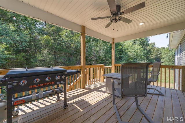 1541 Fairfield Dr, Lebanon, MO 65536 - wooden deck with ceiling fan
