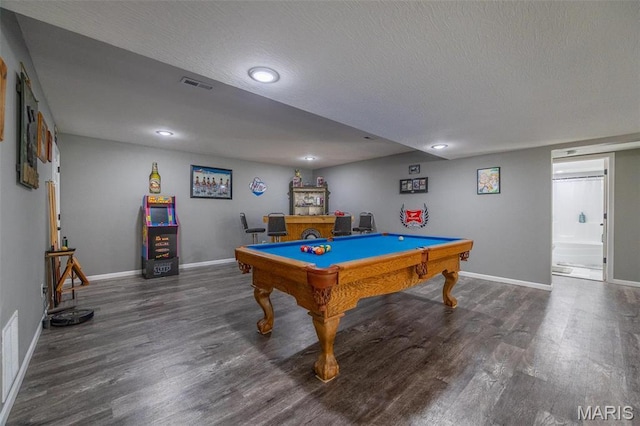 1541 Fairfield Dr, Lebanon, MO 65536 - game room with wood finished floors, billiards, baseboards, recessed lighting, and a textured ceiling
