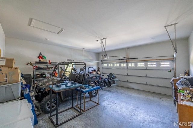 1541 Fairfield Dr, Lebanon, MO 65536 - garage featuring a garage door opener