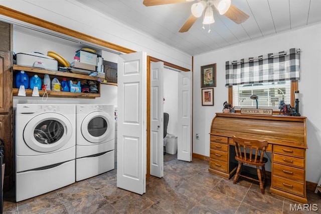 16785 County Road 624, Dexter, MO 63841 - laundry area featuring washing machine and clothes dryer, ceiling fan, and dark stone finish floors