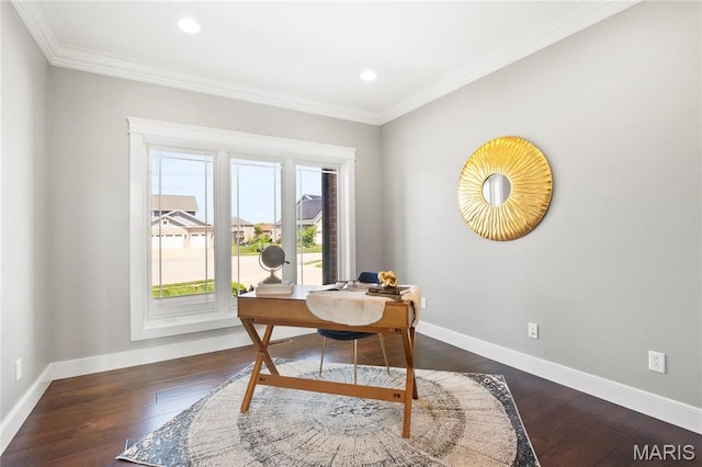 office area with dark wood-type flooring, crown molding, baseboards, and recessed lighting