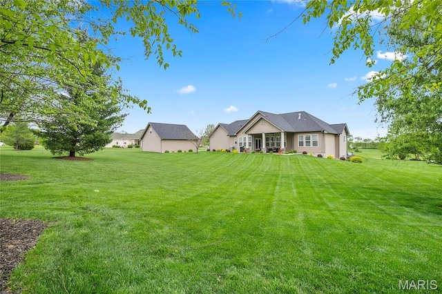 132 Hillary Cir, Wentzville, MO 63385 - view of front of property with a front lawn
