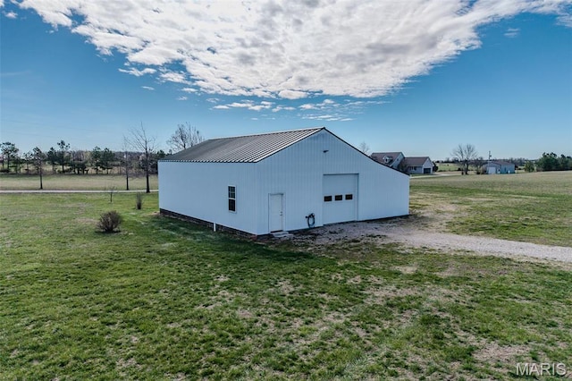 23598 Falcon Rd, Lebanon, MO 65536 - view of outbuilding featuring an outbuilding and gravel driveway
