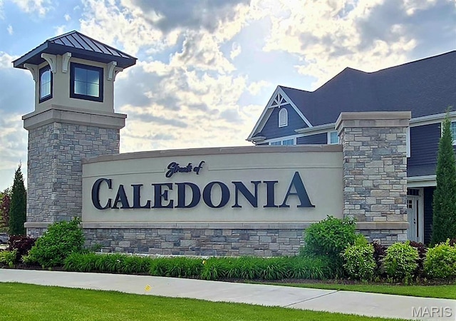 327 Dalriada Blvd, Ofallon, MO 63368 - view of community sign
