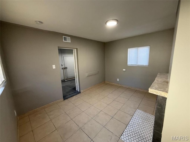 139 Euclid Ave, Saint Louis, MO 63119 - unfurnished room featuring light tile patterned floors