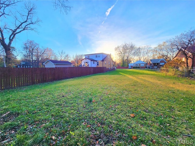 436 Hern Ave, Saint Louis, MO 63135 - view of yard