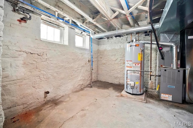 3431 California Ave, Saint Louis, MO 63118 - basement featuring gas water heater