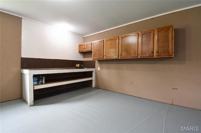 basement with crown molding