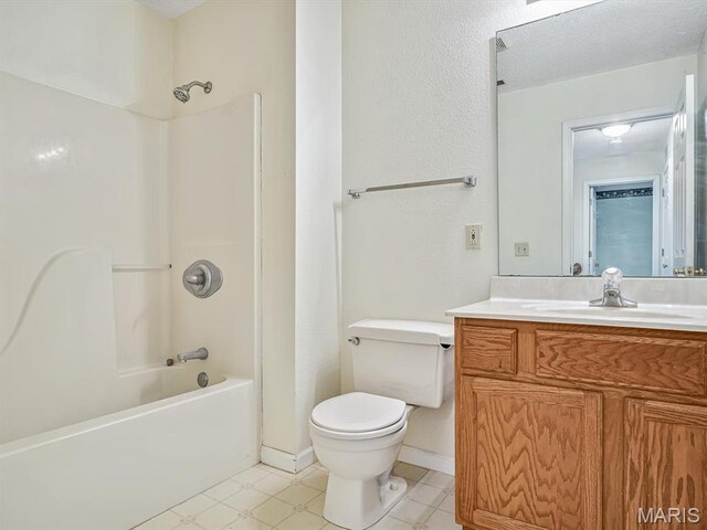 109 Miller Ct, Valmeyer, IL 62295 - bathroom featuring vanity, toilet, and  shower combination