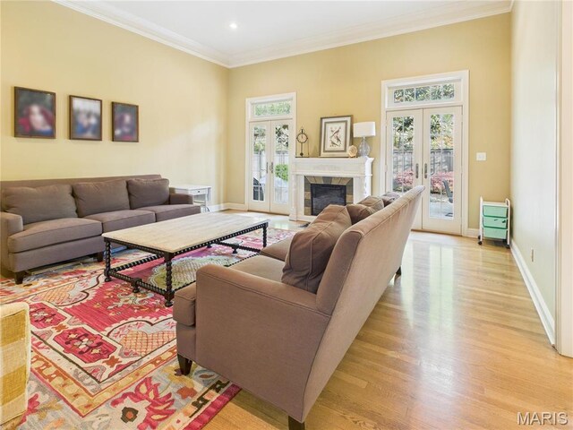 262 Woodland Hill Rd, Poplar Bluff, MO 63901 - living area featuring french doors, crown molding, light wood-type flooring, baseboards, and recessed lighting
