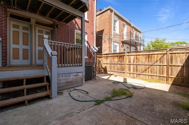 3318 Sidney St, Saint Louis, MO 63104 - view of patio / terrace featuring fence