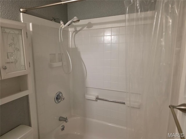 306 Edna Ln, Sparta, IL 62286 - full bathroom featuring shower / bath combination with curtain and toilet