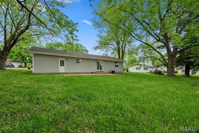 210 Scenic Dr, Elsberry, MO 63343 - rear view of house with entry steps and a yard