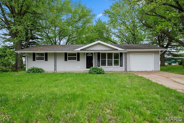 210 Scenic Dr, Elsberry, MO 63343 - ranch-style home with a garage, driveway, and a front lawn