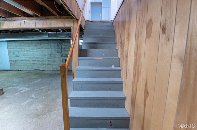 415 W James Blvd, St James, MO 65559 - view of stairs