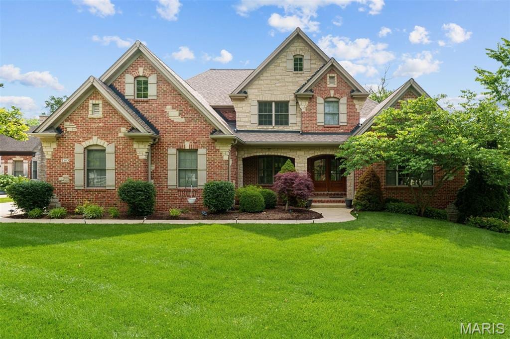 2 Romany Park Ln, Olivette, MO 63132 - photo 1