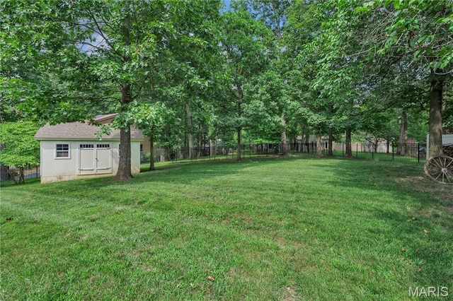 1587 Paradise Valley Dr, High Ridge, MO 63049 - view of yard featuring an outdoor structure