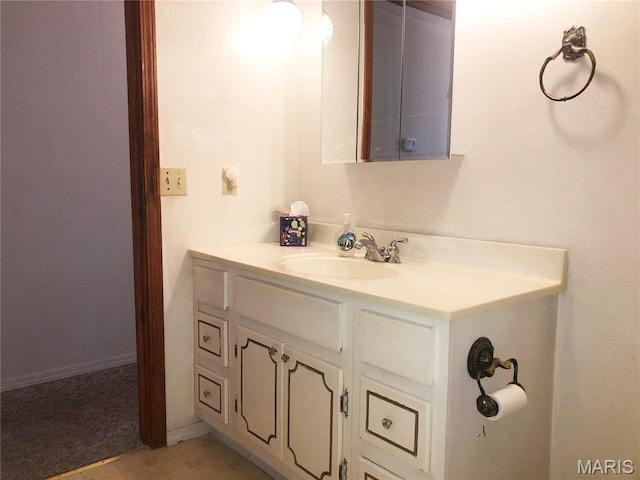 603 W Bloomfield Ave, Bloomfield, MO 63825 - bathroom with vanity
