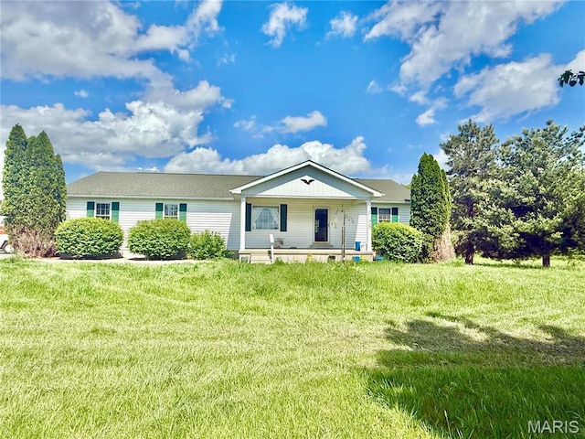 105 Crossover Ridge Rd, Fredericktown, MO 63645 - ranch-style house with covered porch and a front yard