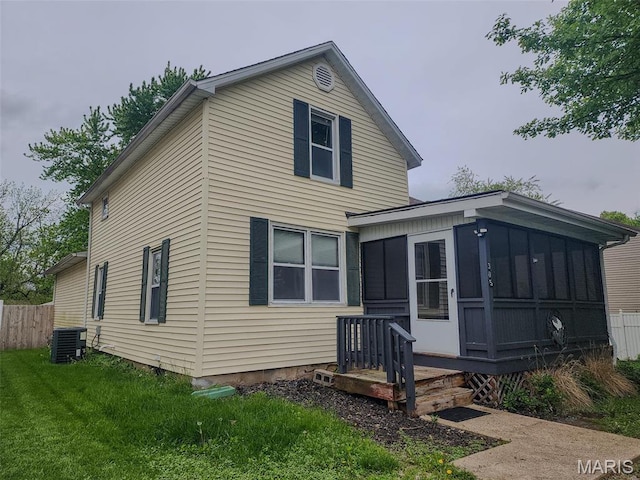 305 S Putnam St, Bunker Hill, IL 62014 - photo 2